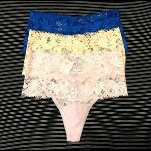 NWT! 3-Pack All-Over Lace Retro Thongs